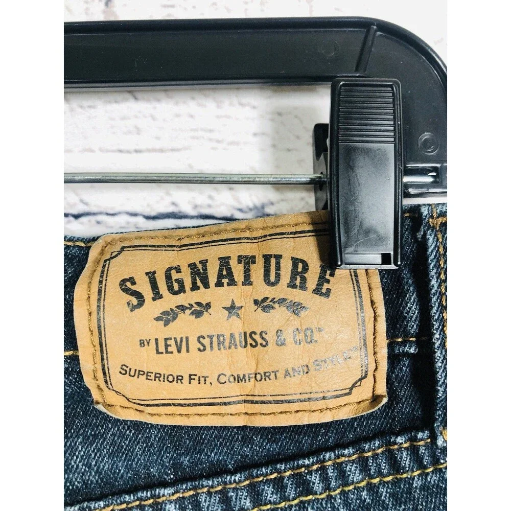 Signature by Levi Strauss & Co. Men Relaxed Fit Stretch Dark Wash Jeans W30 L32